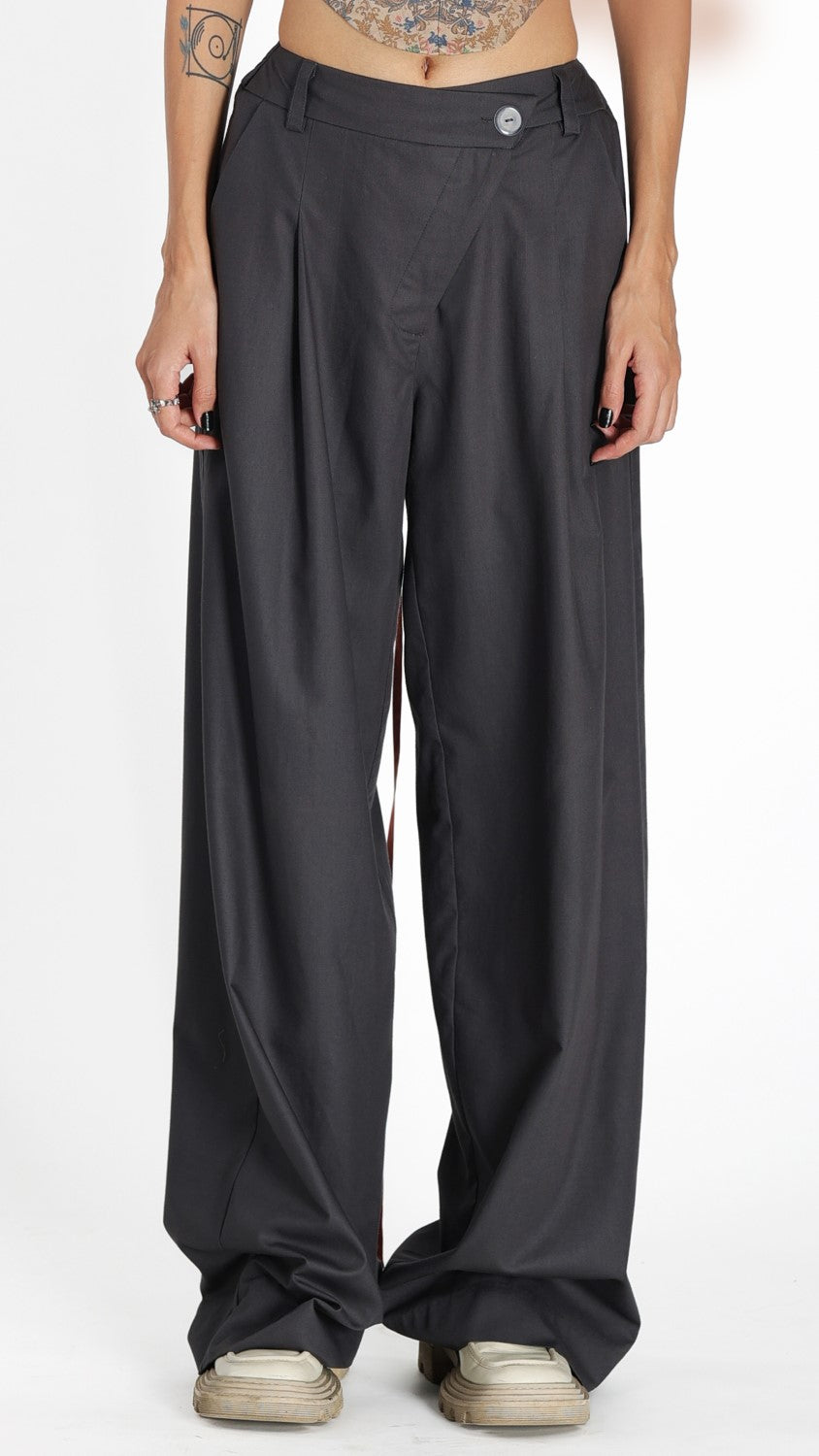 Angle Fly Pants With A Waistband