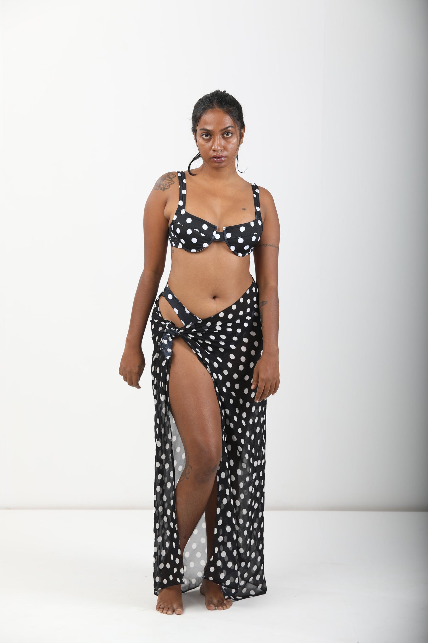 Classic Long Sarong - Noir Dot