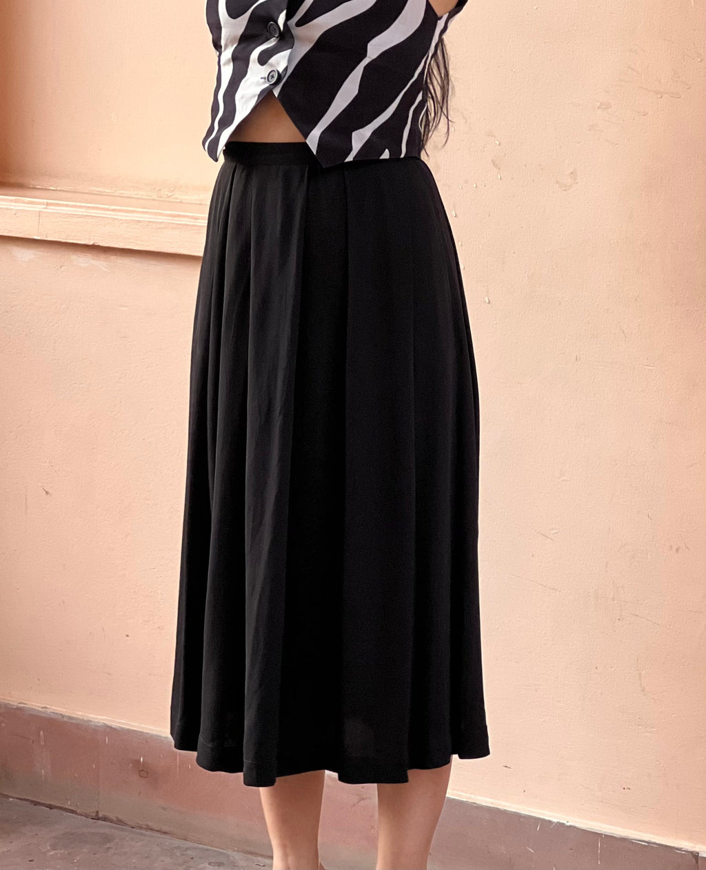 Pleated Skirt with Pockets - Black