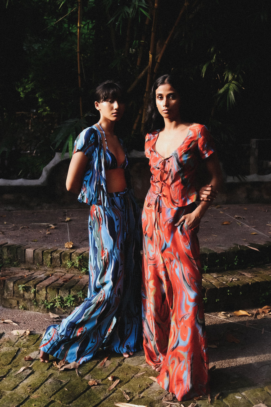 Cosmic Wave Four Tie Top