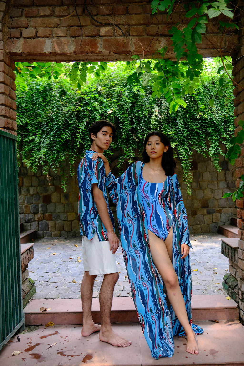 Cosmic Wave Front Open Kaftaan