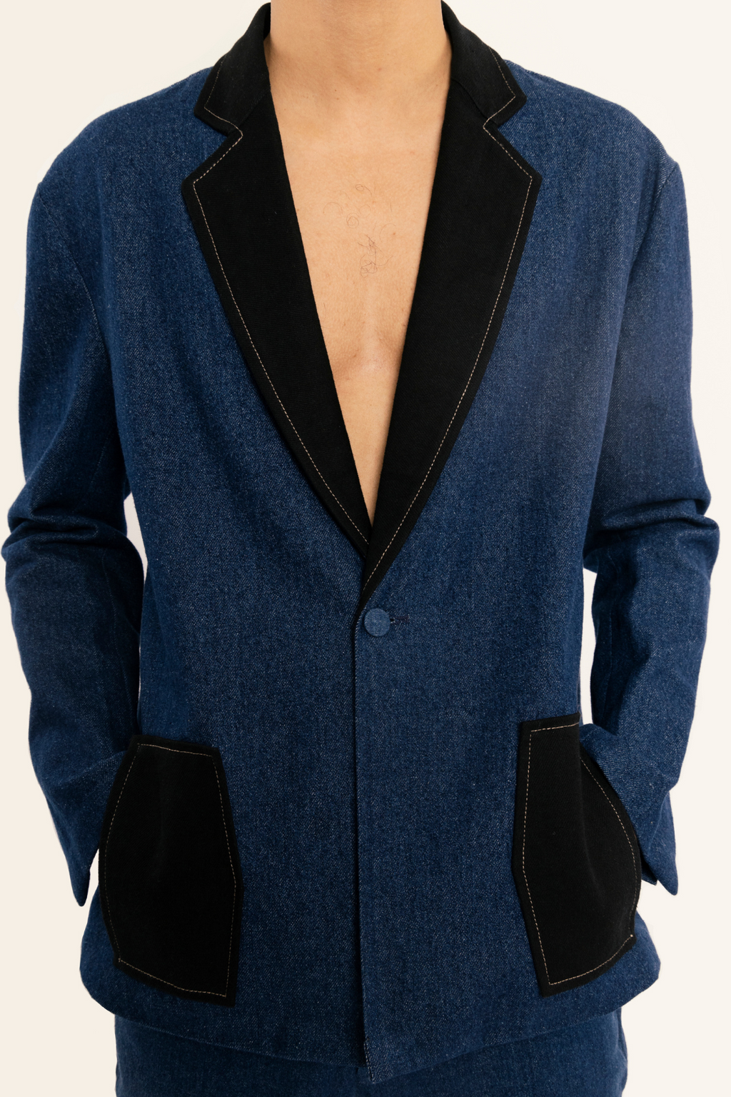 BLACK CONTRAST JACKET